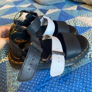 Dr Martens gryphon contrast